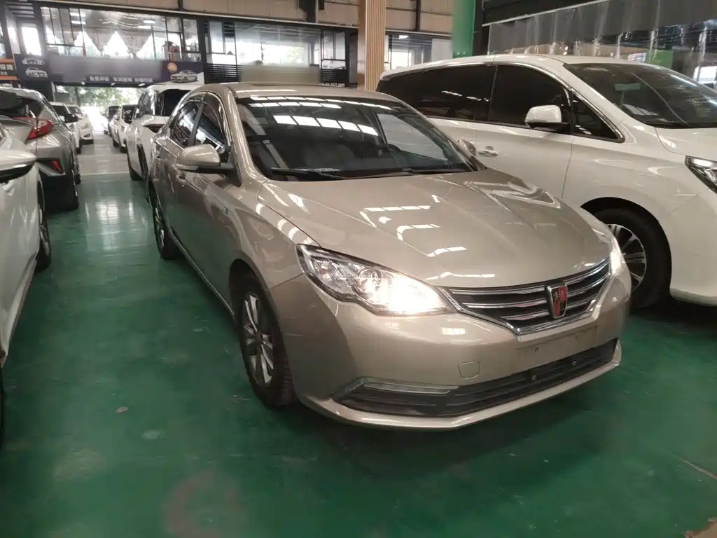 Фото 23 - Roewe 360