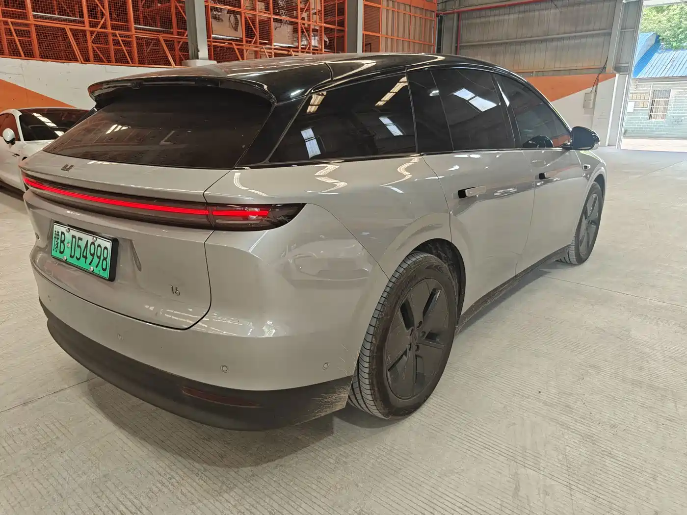 Li Auto i6 2026 2025 2WD Base Model
