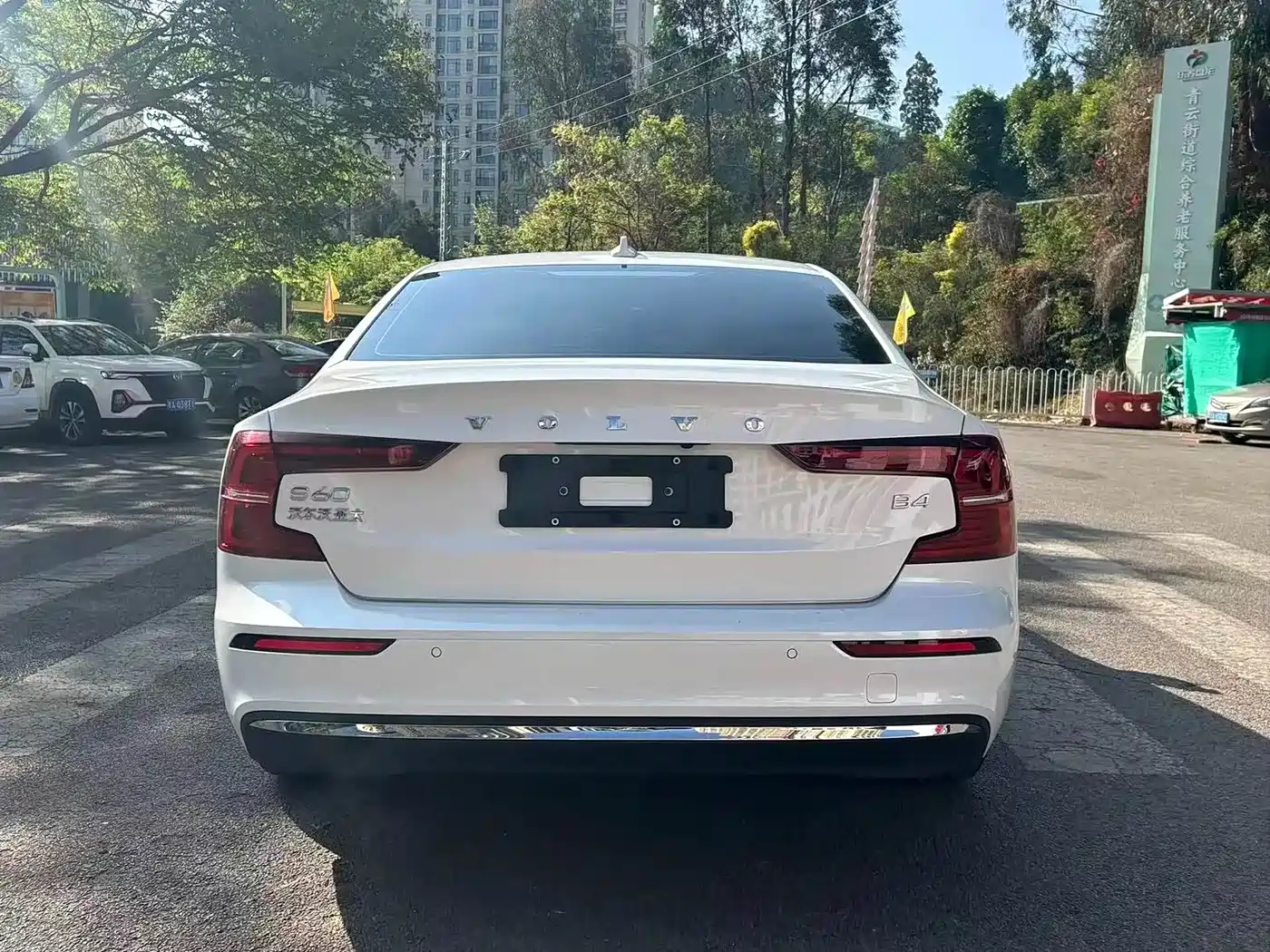 VOLVO S60
