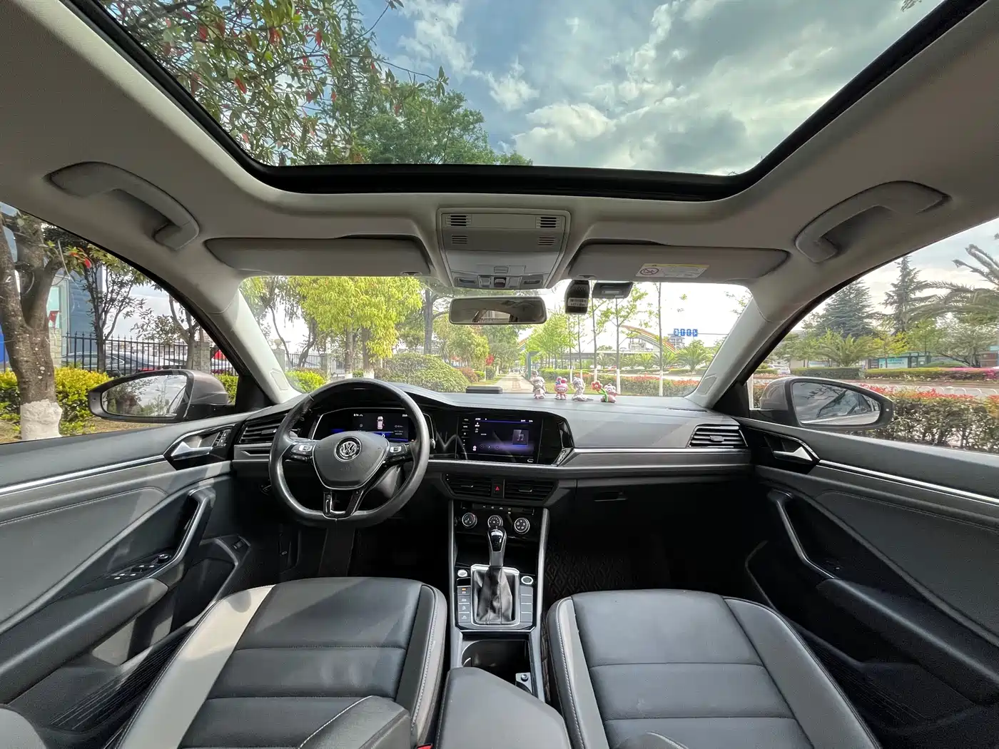 Volkswagen Sagitar 2021 280TSI DSG Surpassing Edition фото 9