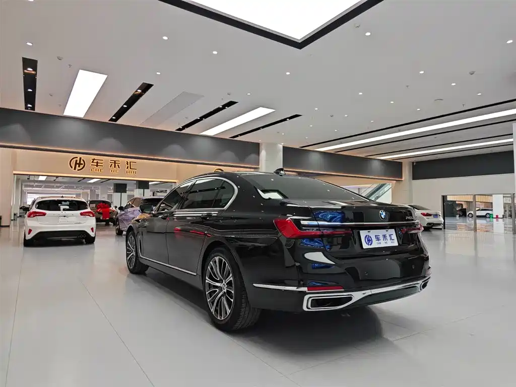 BMW 7 Series 2021 Model 740Li Leading Luxury Package фото 11