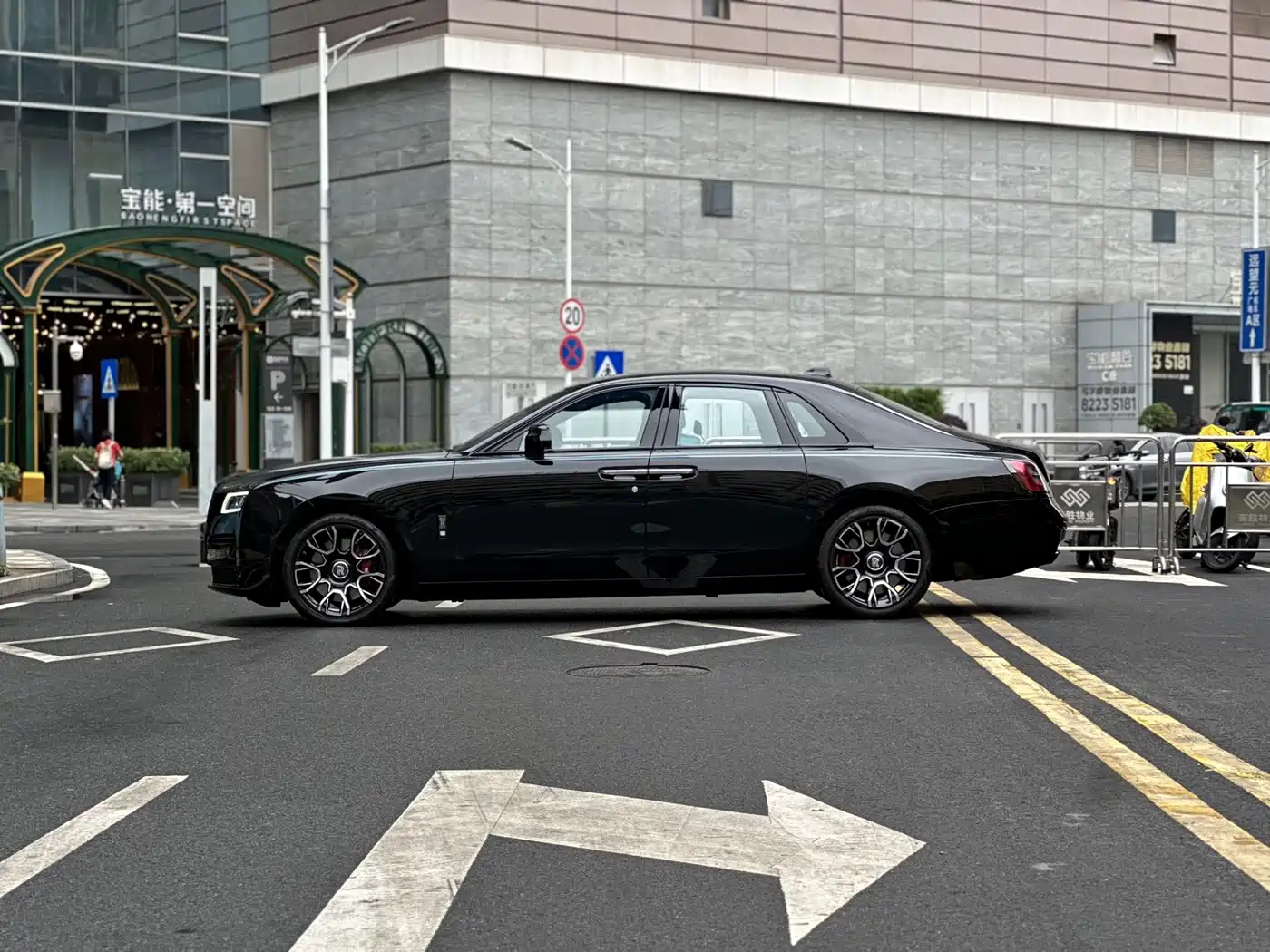 Rolls-Royce Ghost 2023 2022 6.7T Black Badge