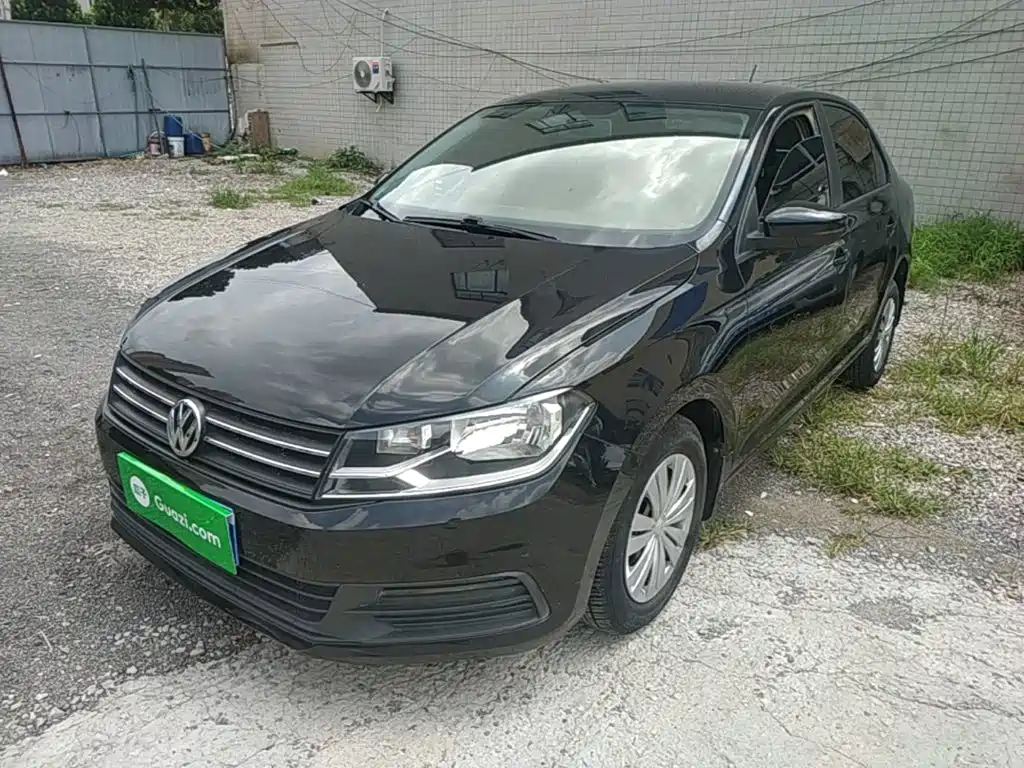 Фото 1 - Volkswagen Santana