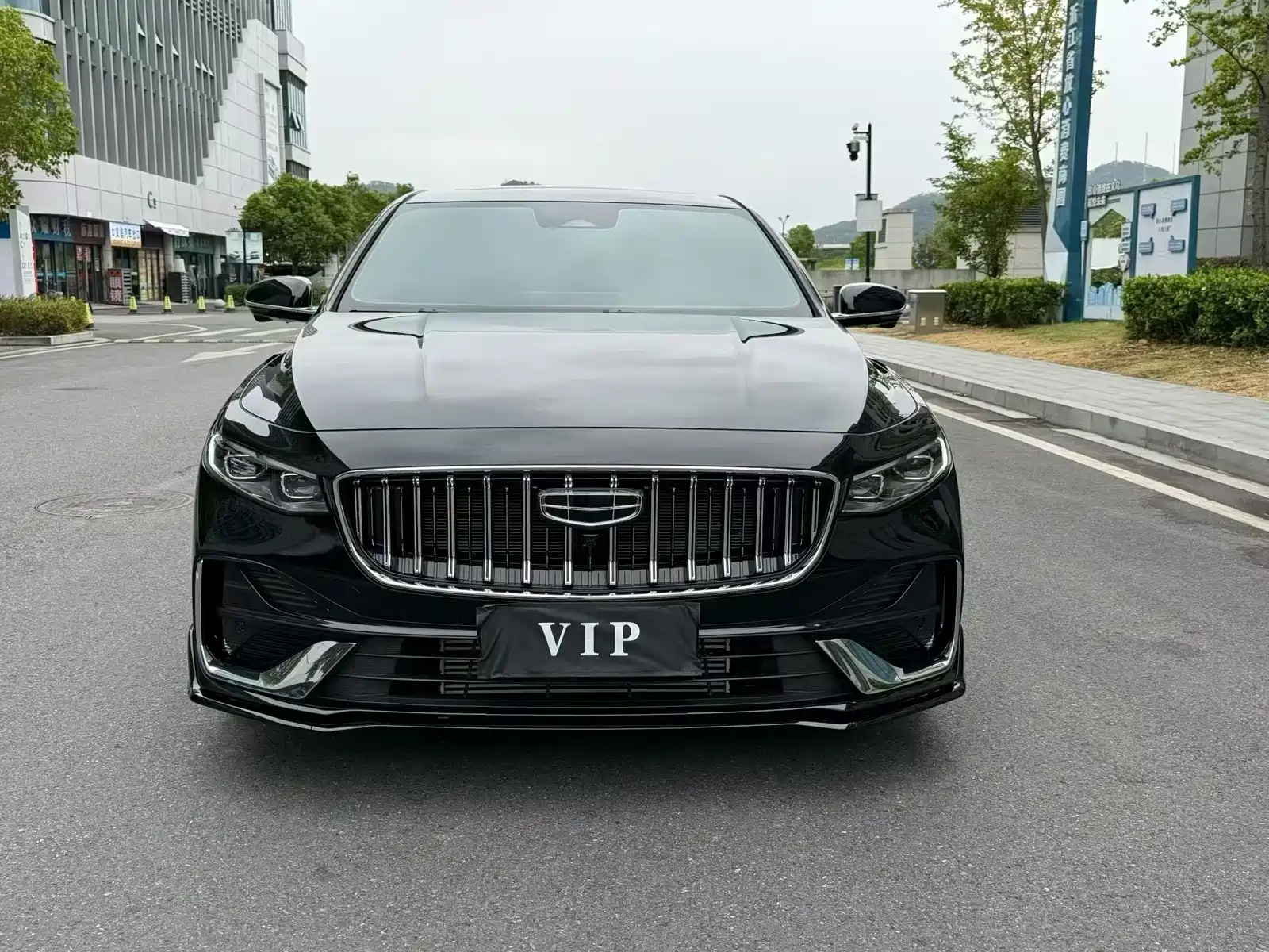 Фото 2 - Geely Preface