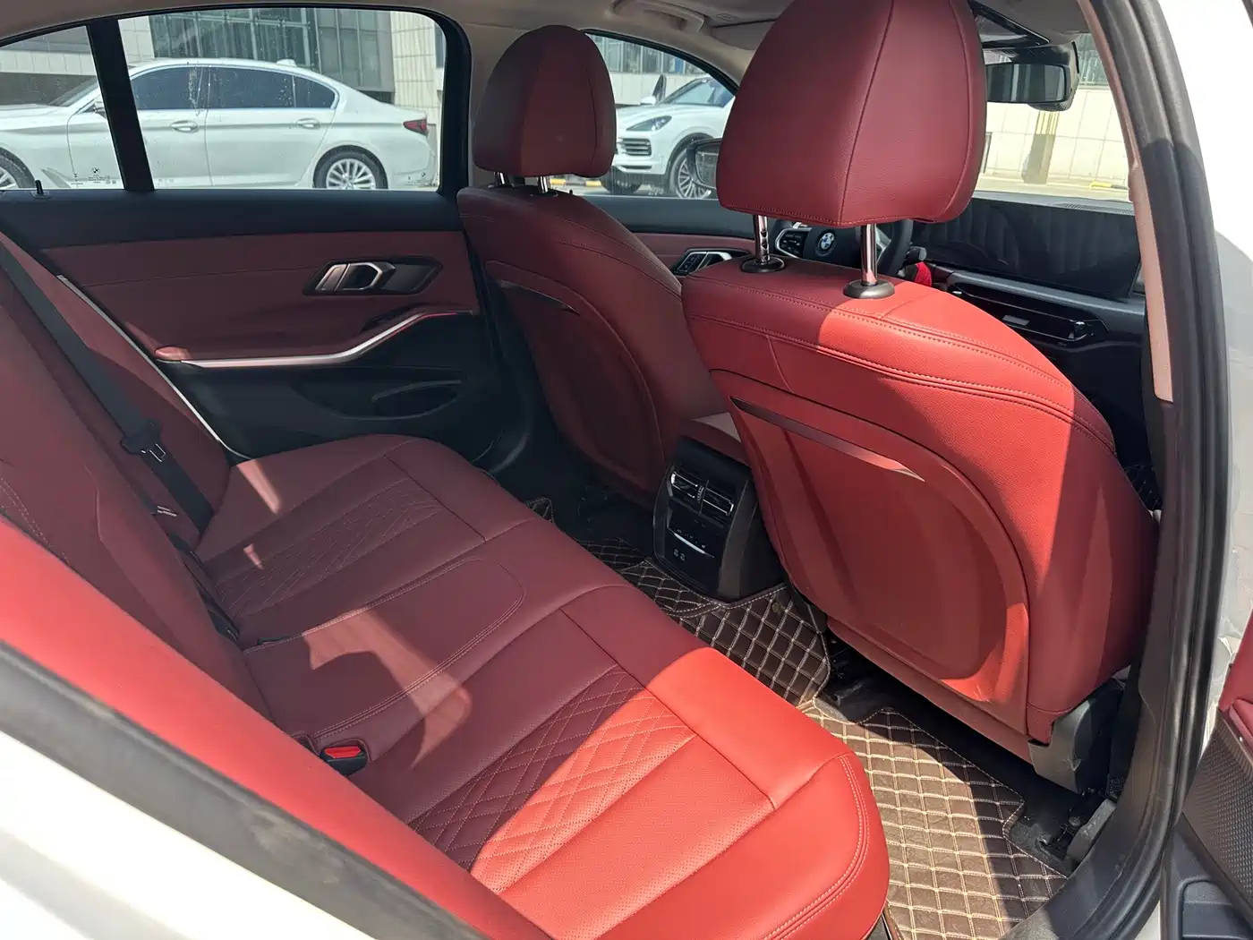 BMW 3 Series 2025 325i M Sport Package фото 6