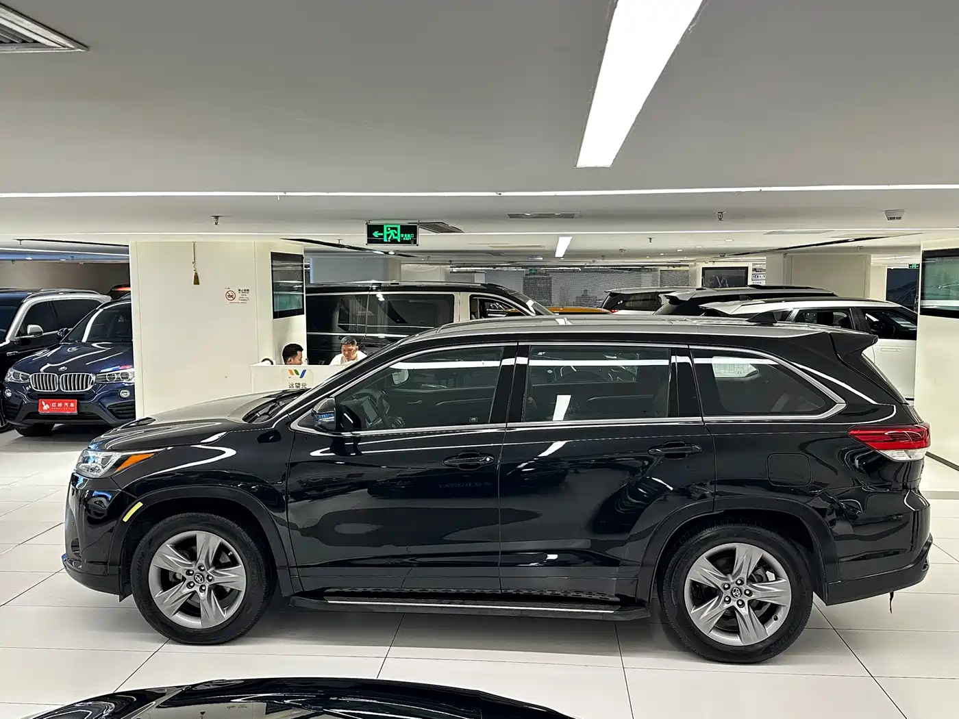 Toyota Highlander 2018 2.0T 4WD Ultimate 7-seater (China V) фото 4