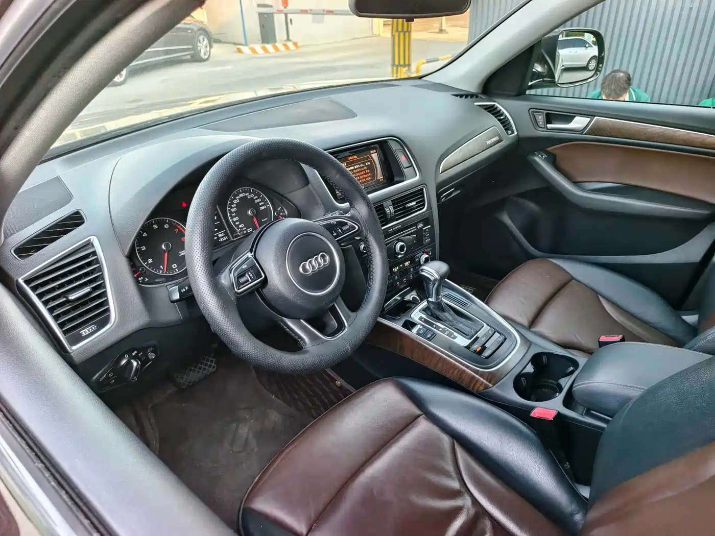 Audi Q5 2016 40 TFSI Technology Model фото 14