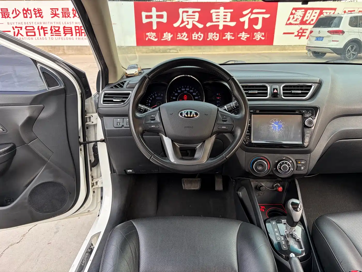 Kia K2 2012 Sedan 1.6L AT Premium Commemorative Edition фото 10