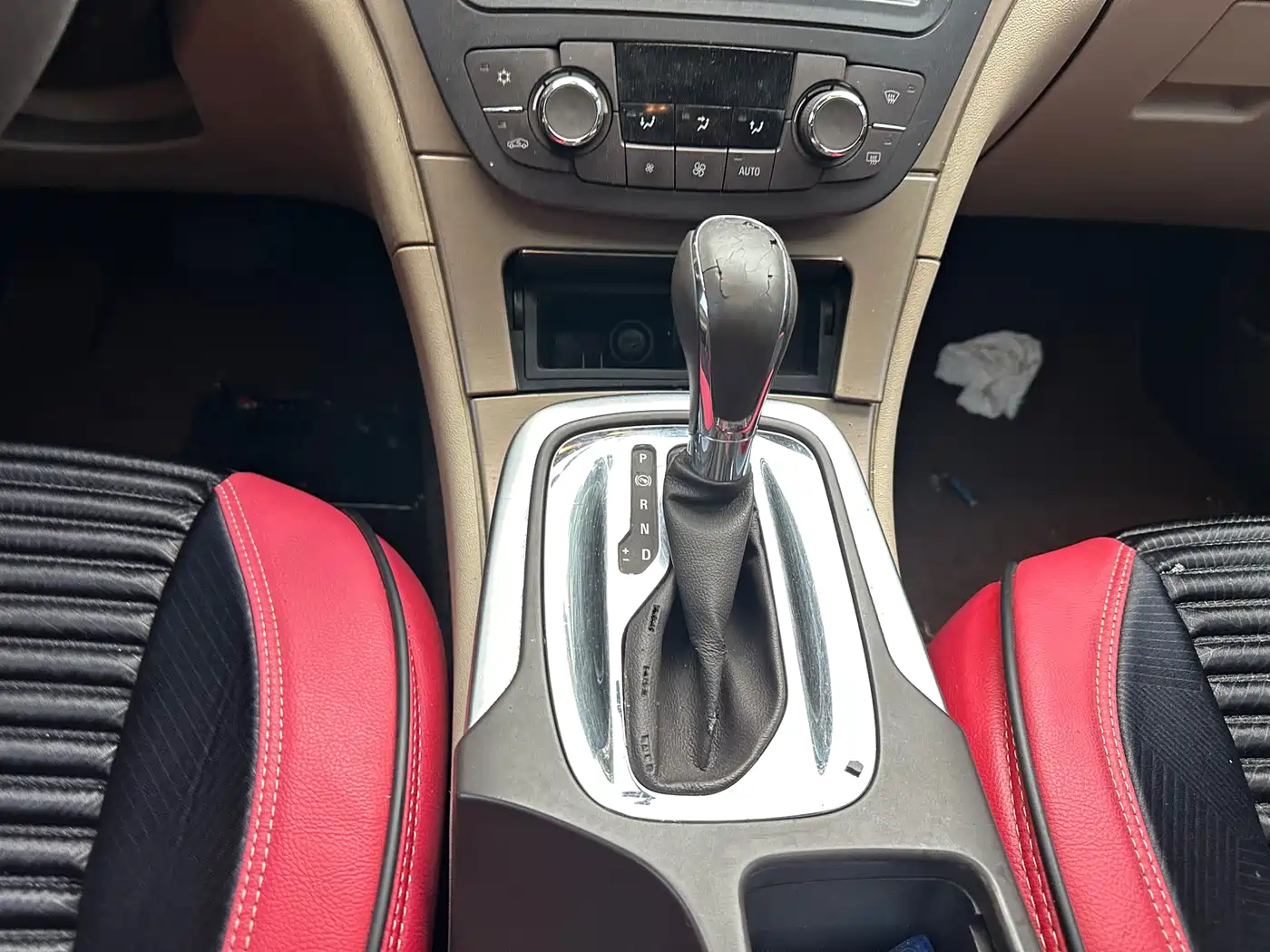 Buick Regal 2012 Model 2.0L Luxury фото 10