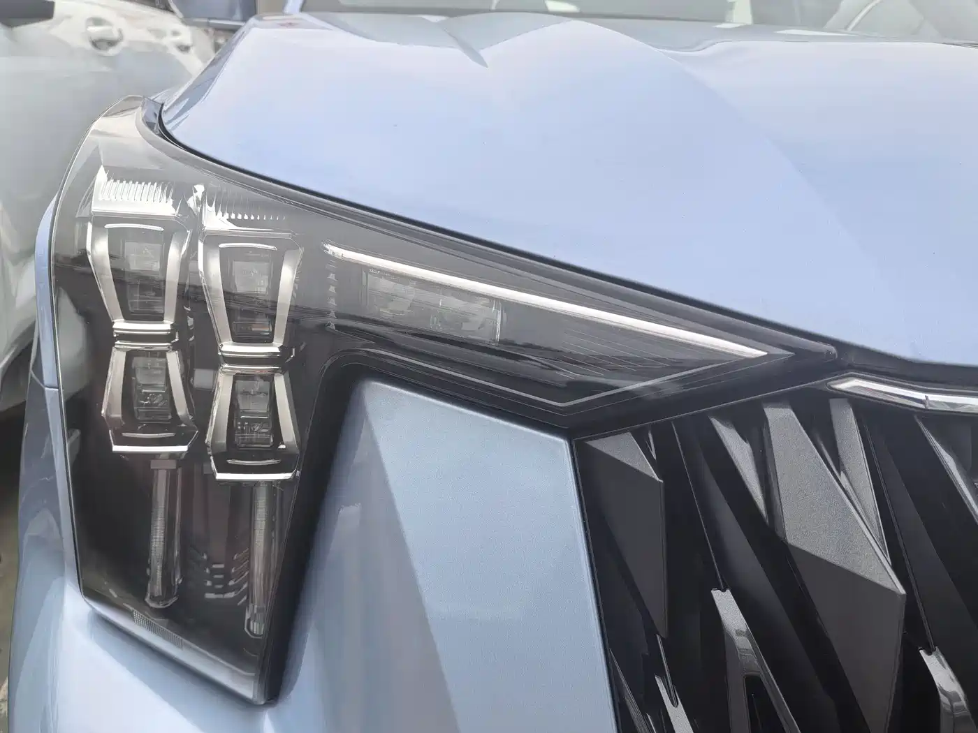 GAC Trumpchi Trumpchi GS8 2022 Dual Engine Series 2.0TM 2WD Premium Edition (7-Seater) фото 4