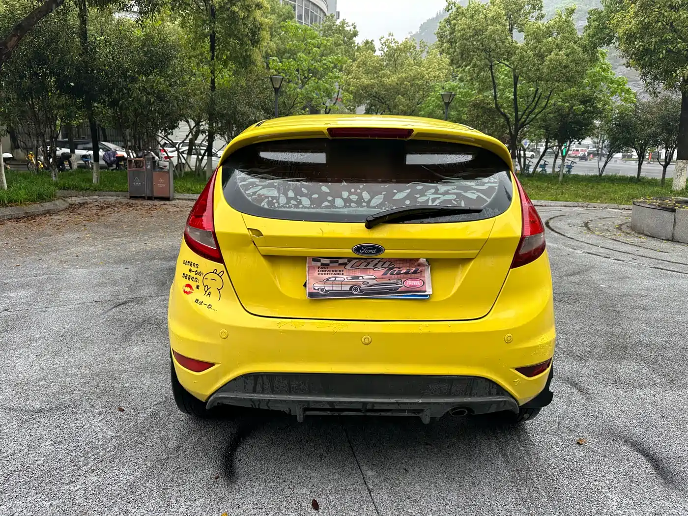 Фото 4 - Ford Fiesta