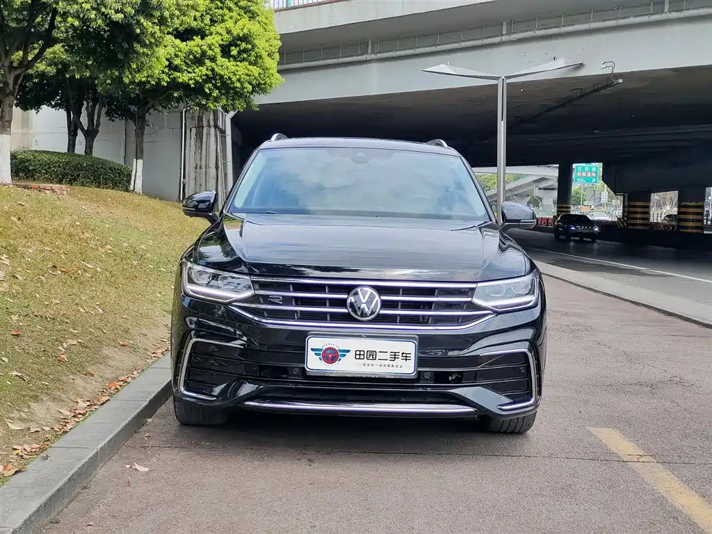Volkswagen Tiguan L 2023 330TSI Auto 2WD R-Line Premium Edition фото 2