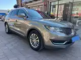 Photo 3 - Lincoln MKX
