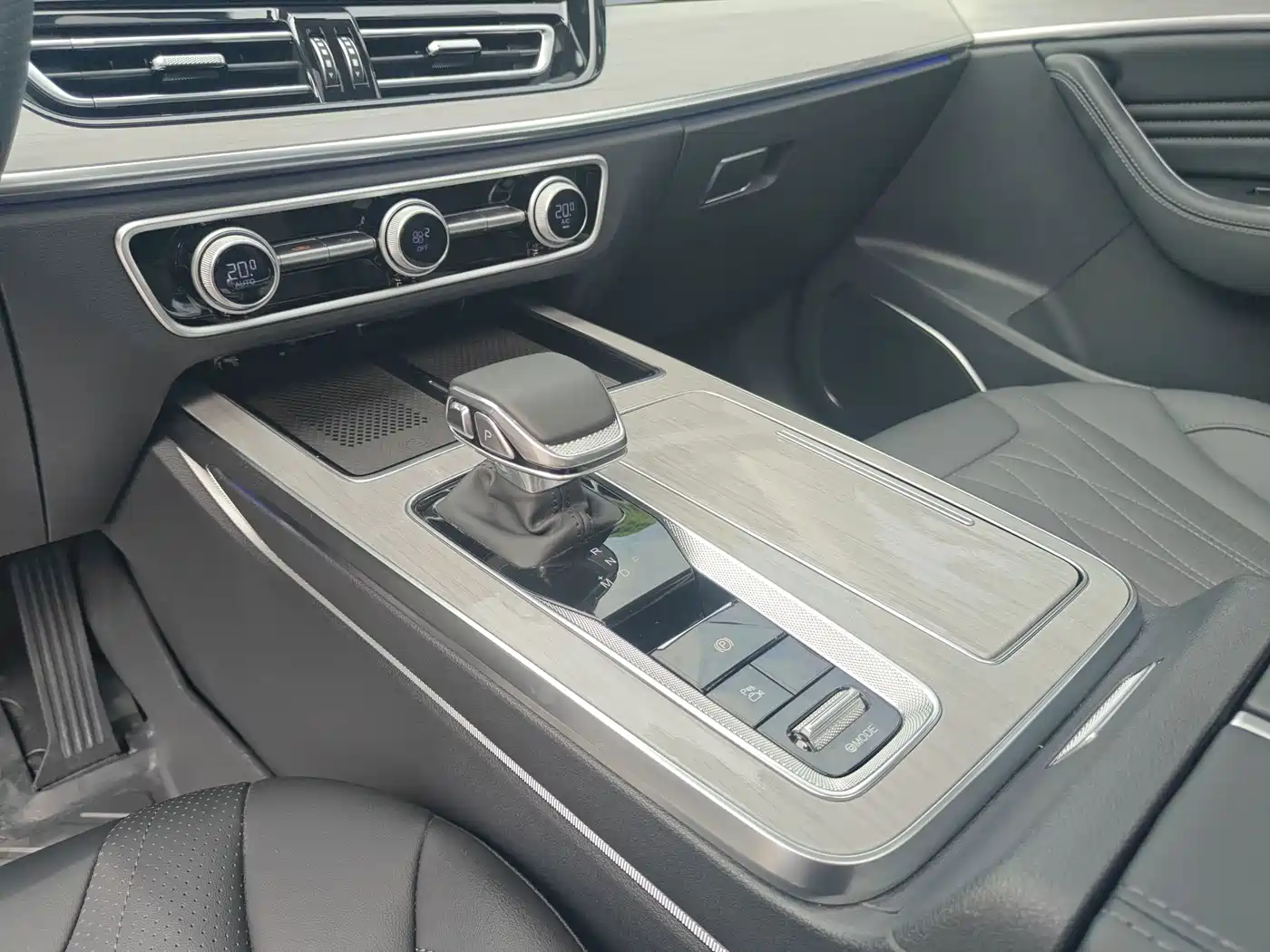 Hongqi HS5 2026 2025 2.0T 2WD Qixiang Pro