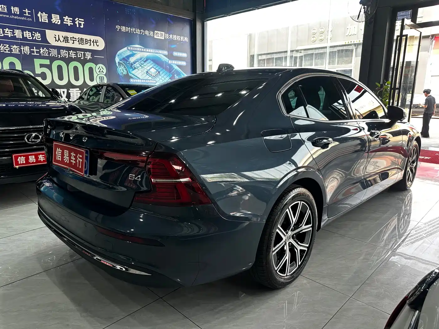 VOLVO S60