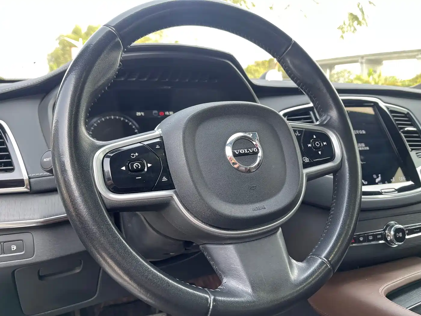 Volvo XC90 Plug-in Hybrid 2022 2022 Facelift E-Drive Hybrid T8 Intelligent Premium Luxury 7-Seater