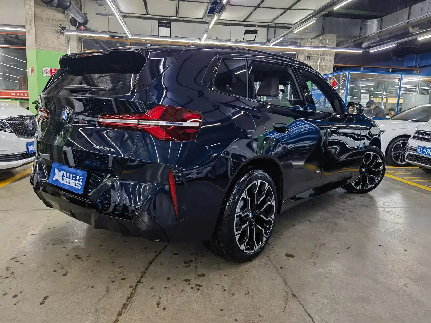 BMW X3 2025 xDrive30L Leading Model M Sport Black Package фото 6