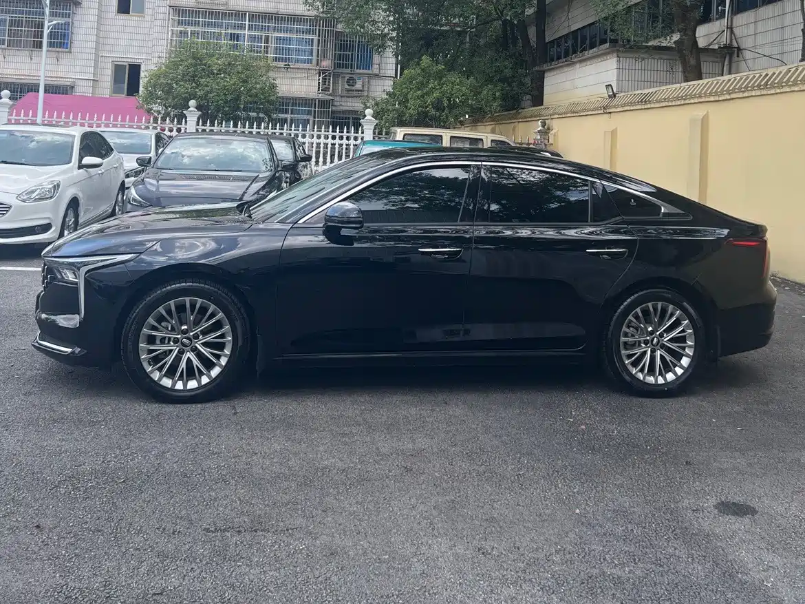 2025 Besturn B70