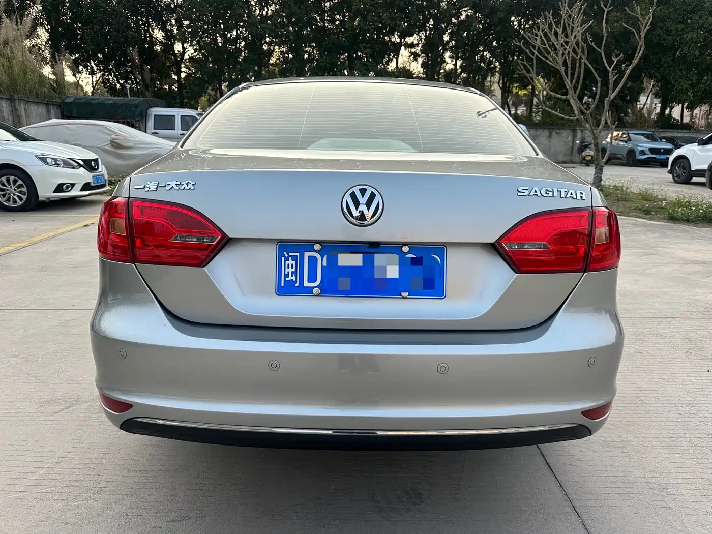 Volkswagen Sagitar 2012 Model 1.6L Automatic Fashion фото 6