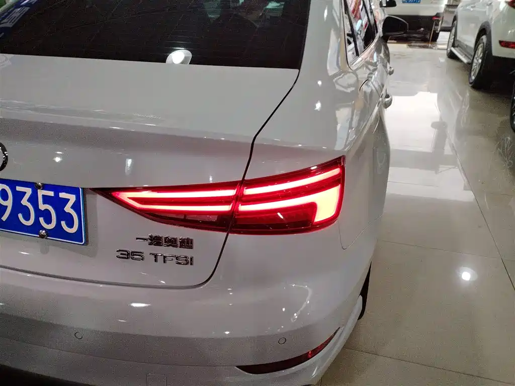 Audi A3 2019 Limousine 35 TFSI Fashion China V фото 8