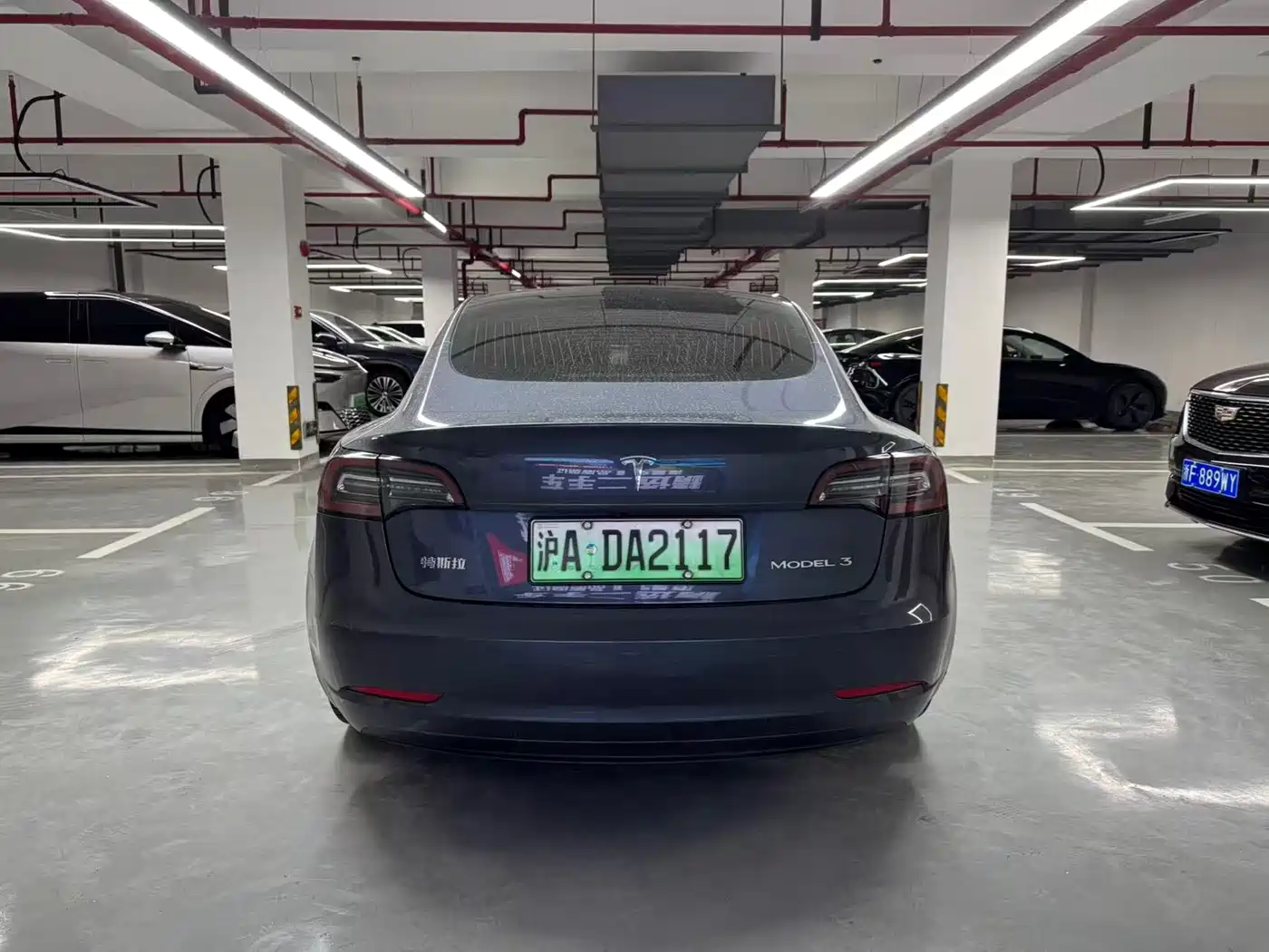 TESLA MODEL 3