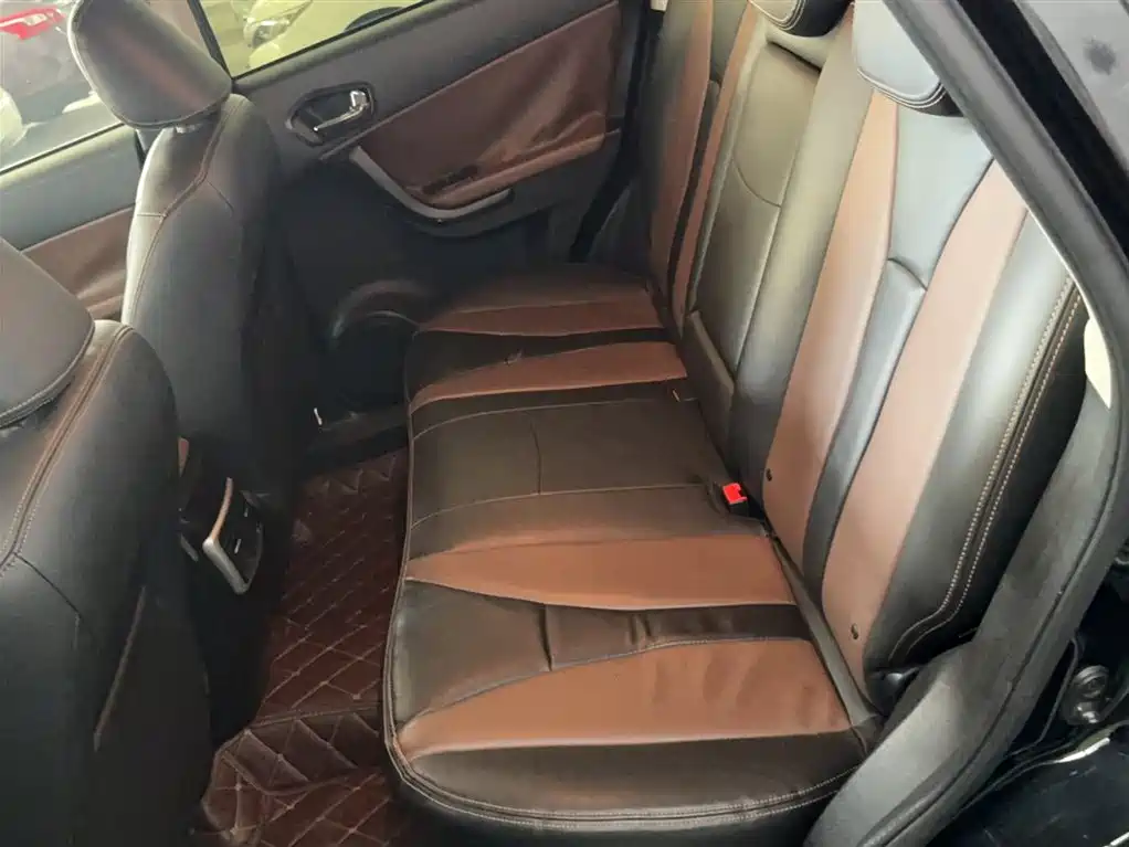 GAC Trumpchi Trumpchi GS5 Super 2015 1.8T Automatic 4WD Elite Edition фото 17