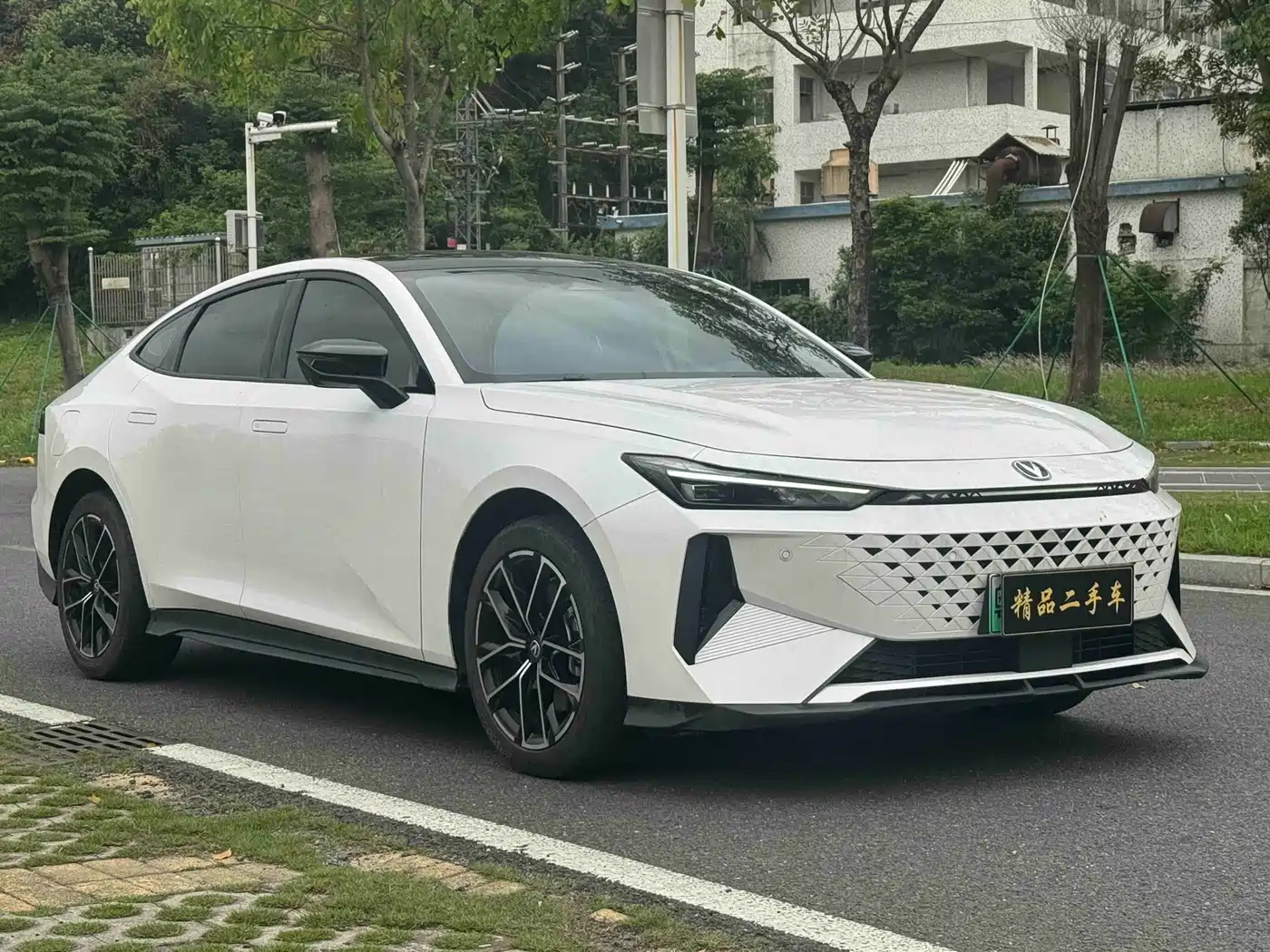 CHANGAN UNI V SMART IDD