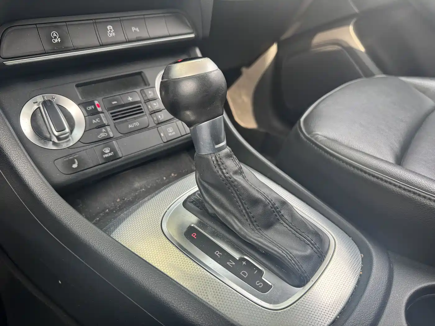 Audi Q3 2015 35 TFSI Comfort фото 10