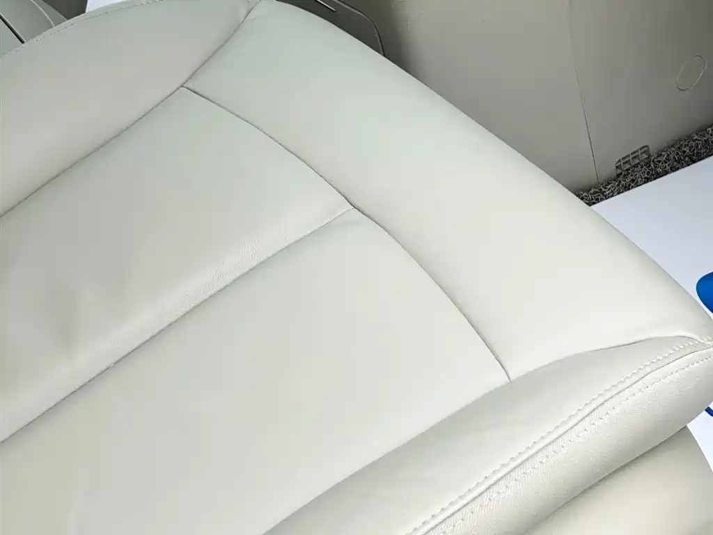 Buick GL8 2018 28T Luxury Model China VI фото 17