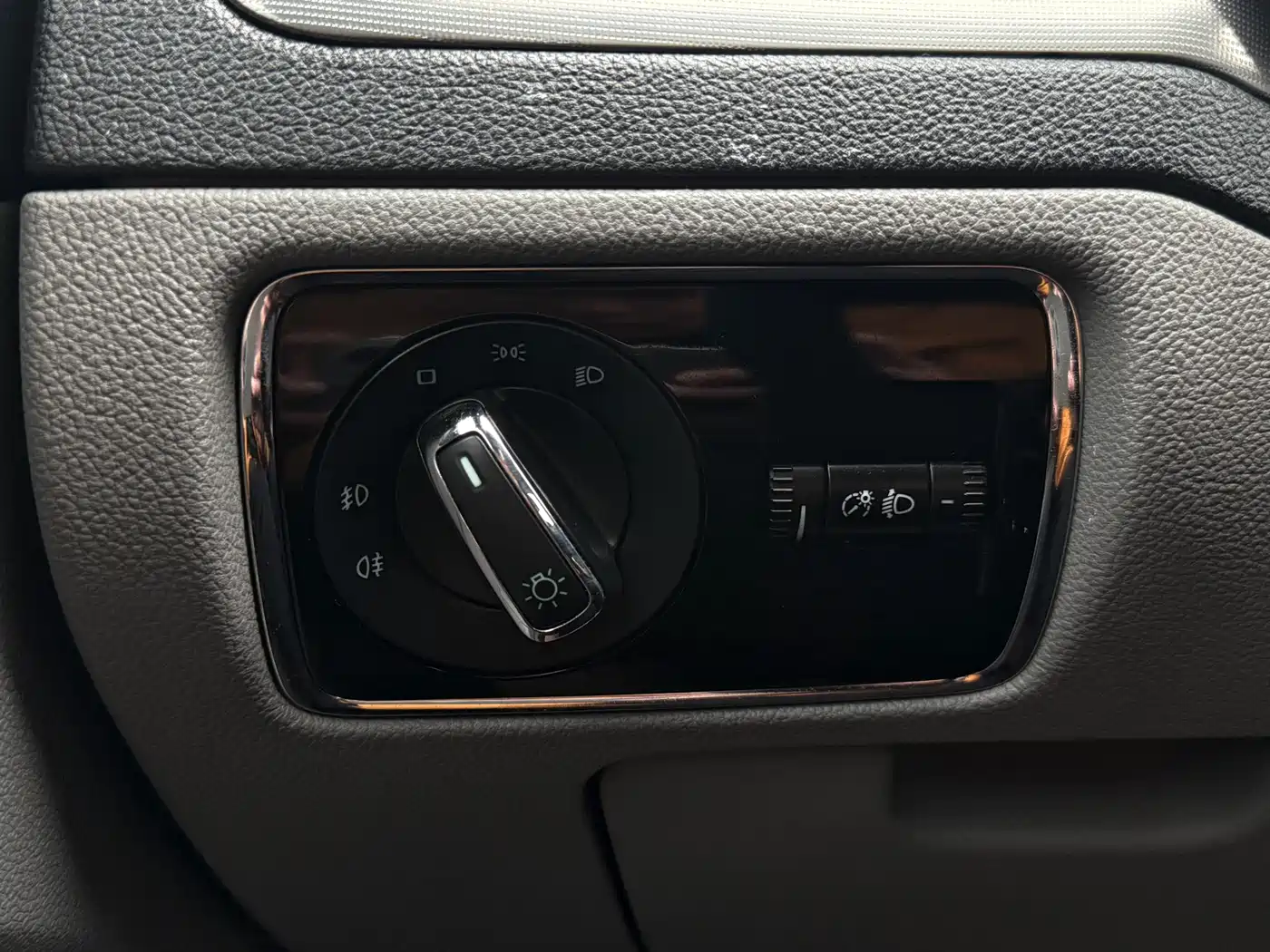 Škoda Superb 2013 1.4TSI DSG Elite Edition фото 21