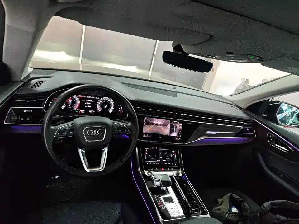 Audi Q8 2023 2022 45 TFSI Luxury Dynamic