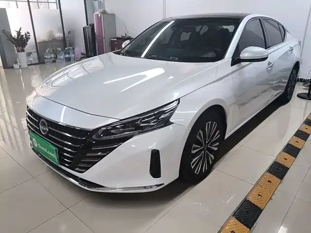 Nissan Teana 2023