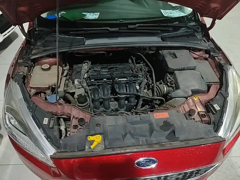 Фото 20 - Ford Focus