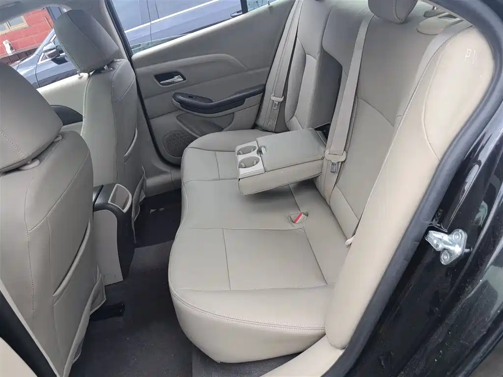 Chevrolet Malibu 2014 2.0L Automatic Comfort фото 17
