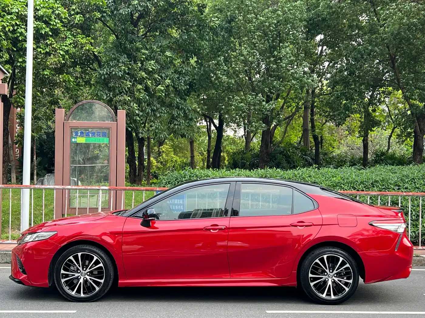 Toyota Camry 2019 2.5S Stylish (China V) фото 2