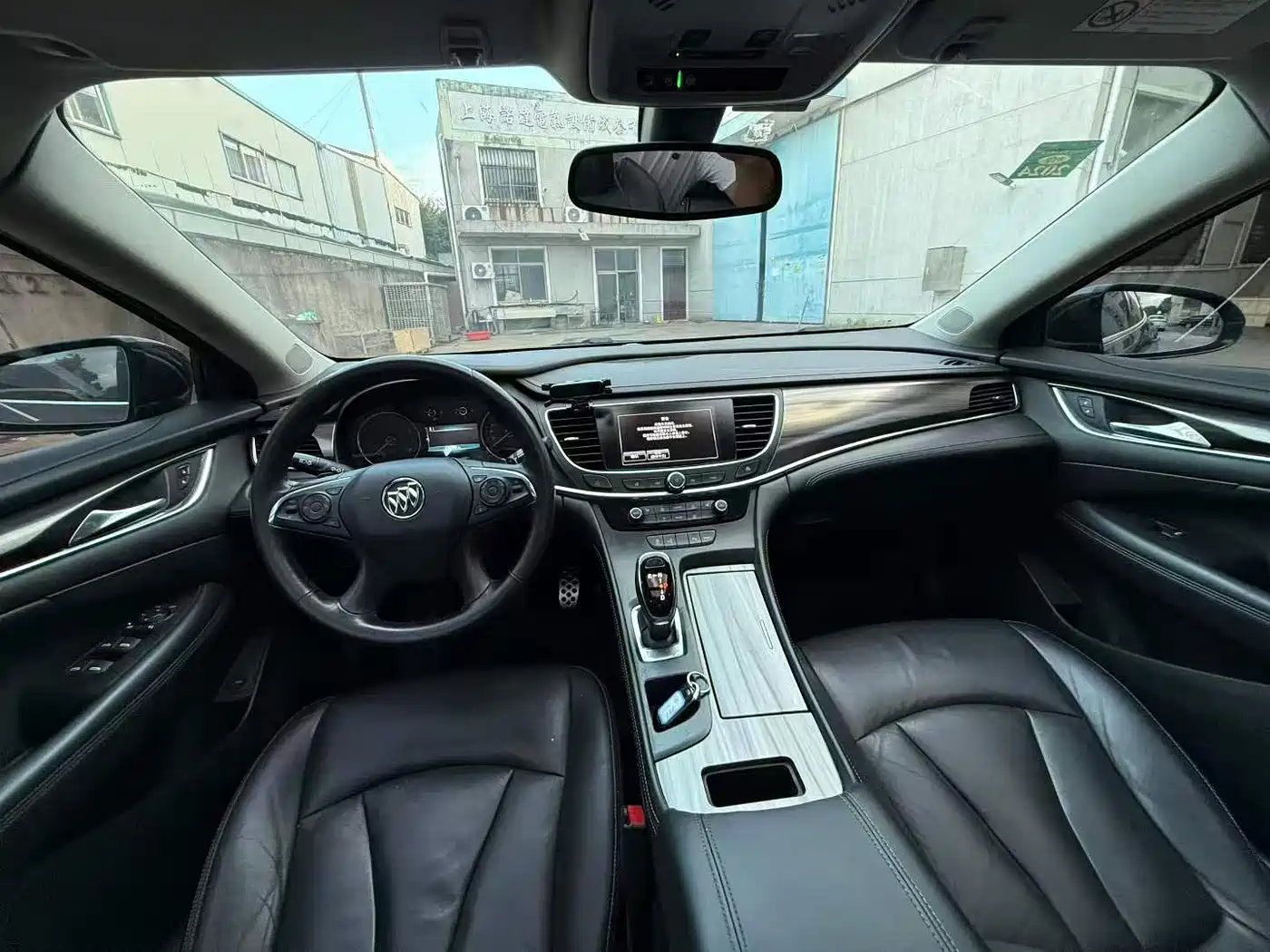 Photo 8 - Buick LaCrosse