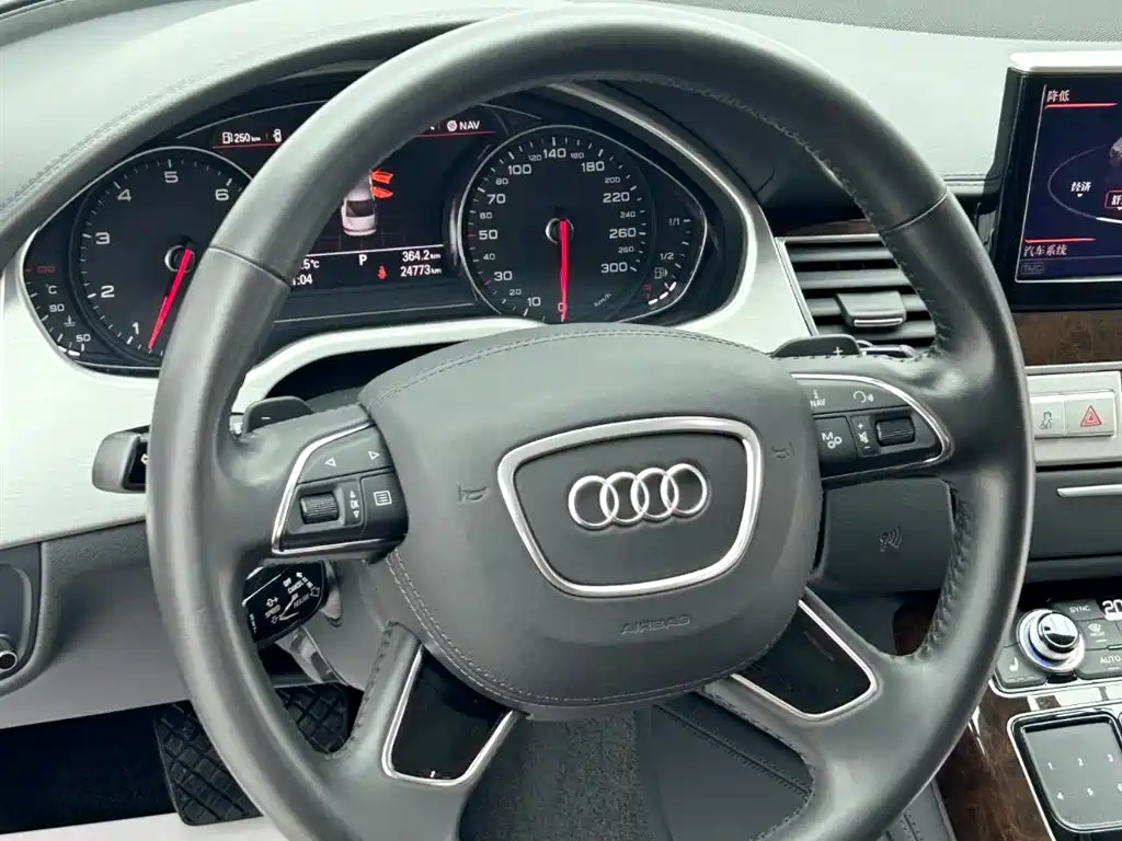 Audi A8 2013 A8L 45 TFSI quattro Luxury фото 10