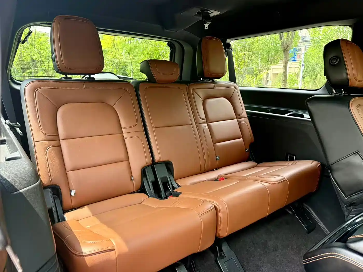 Фото 12 - Lincoln Navigator