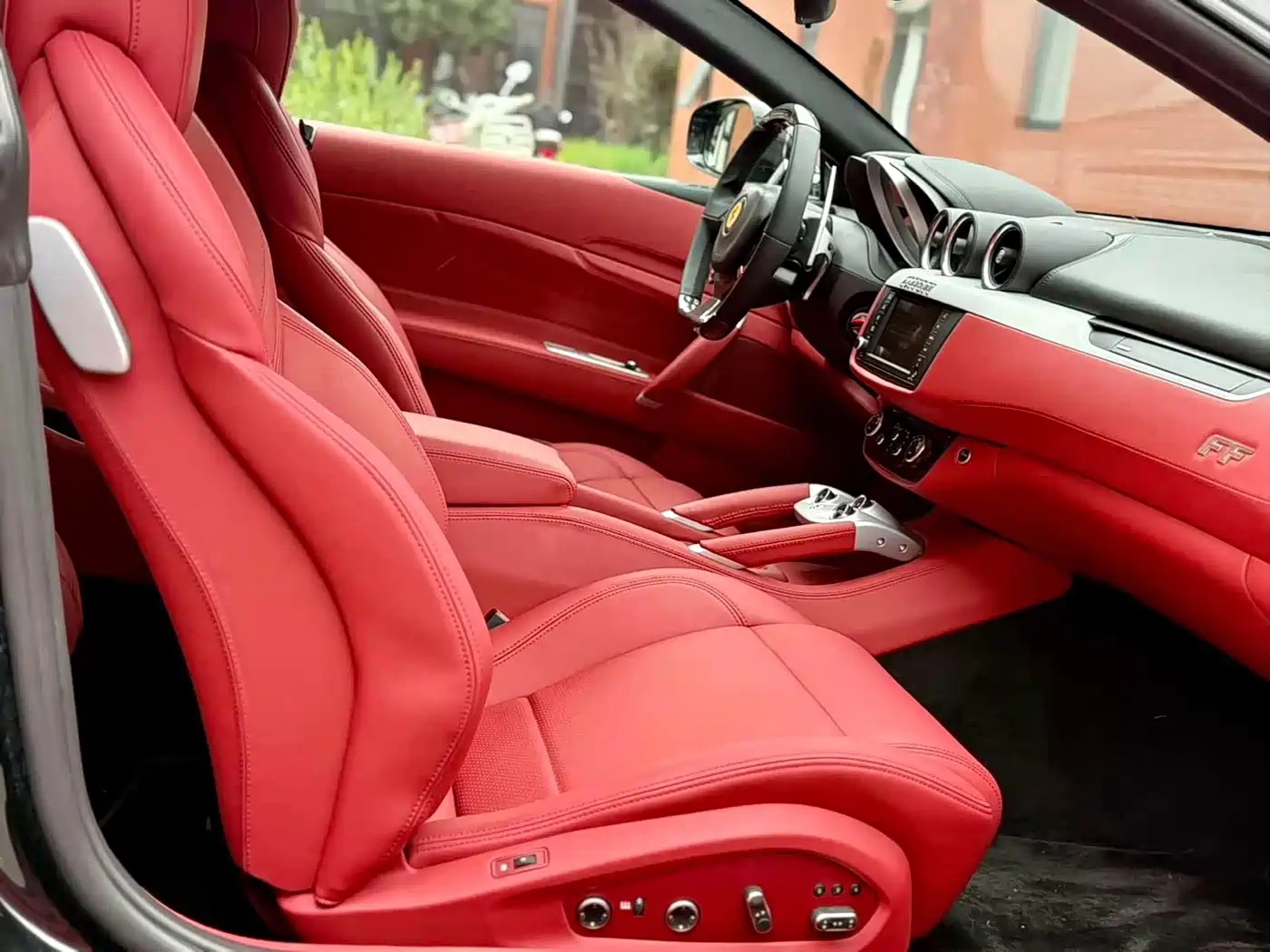Ferrari FF 2013 2012 6.3L V12