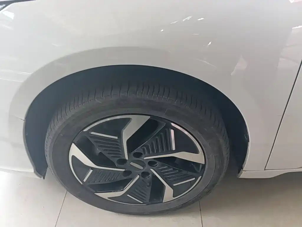 Geely Geometry G6 2024 2024 500KM Premium