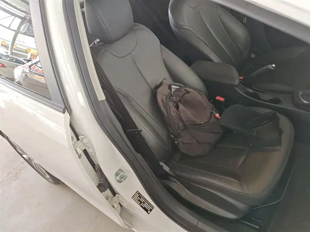 Buick Excelle 2021 Facelift 1.3T Auto Mild Hybrid Progressive фото 25