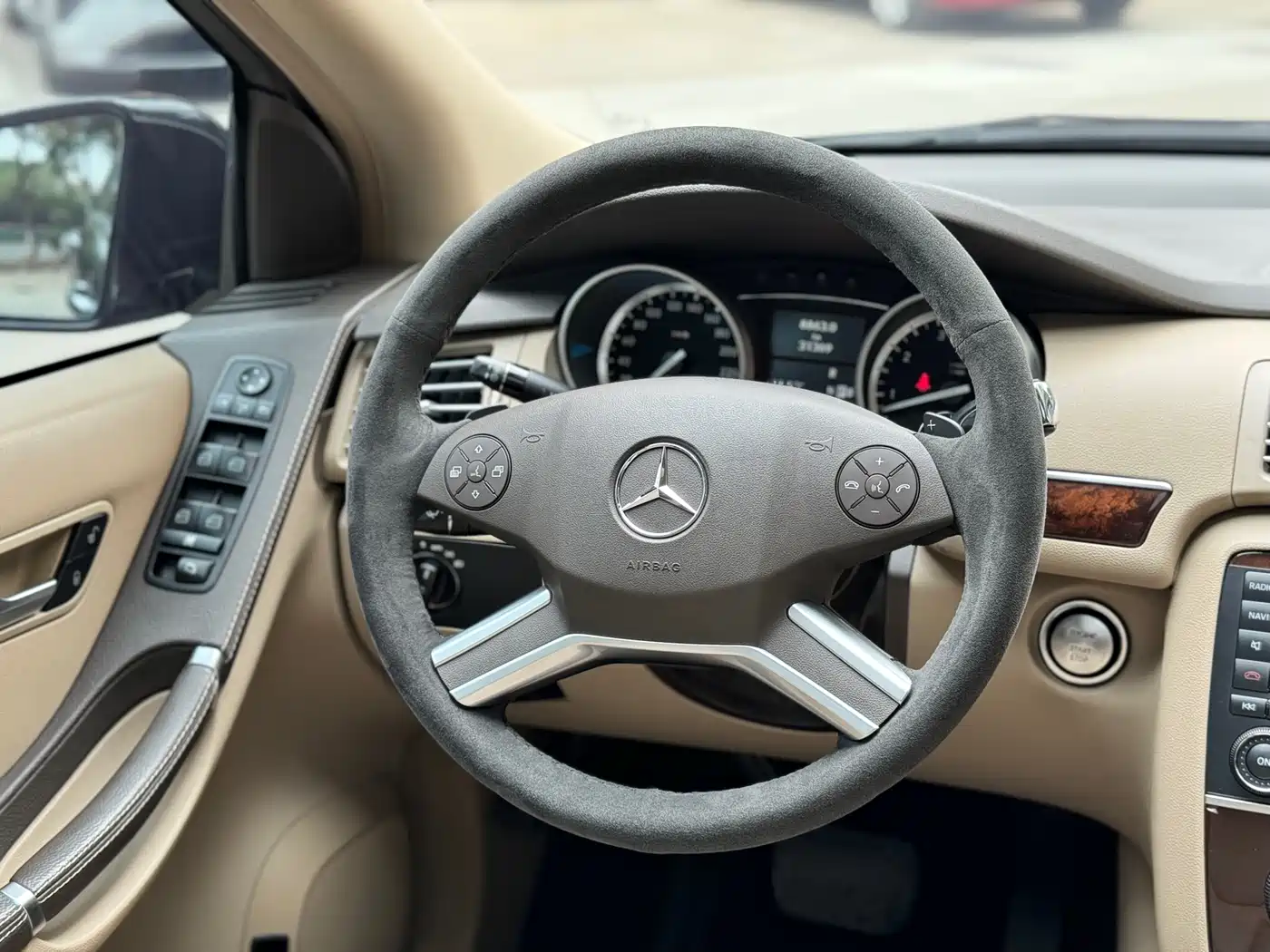 Mercedes-Benz R-Class 2010 R 500 L 4MATIC Grand Edition фото 7
