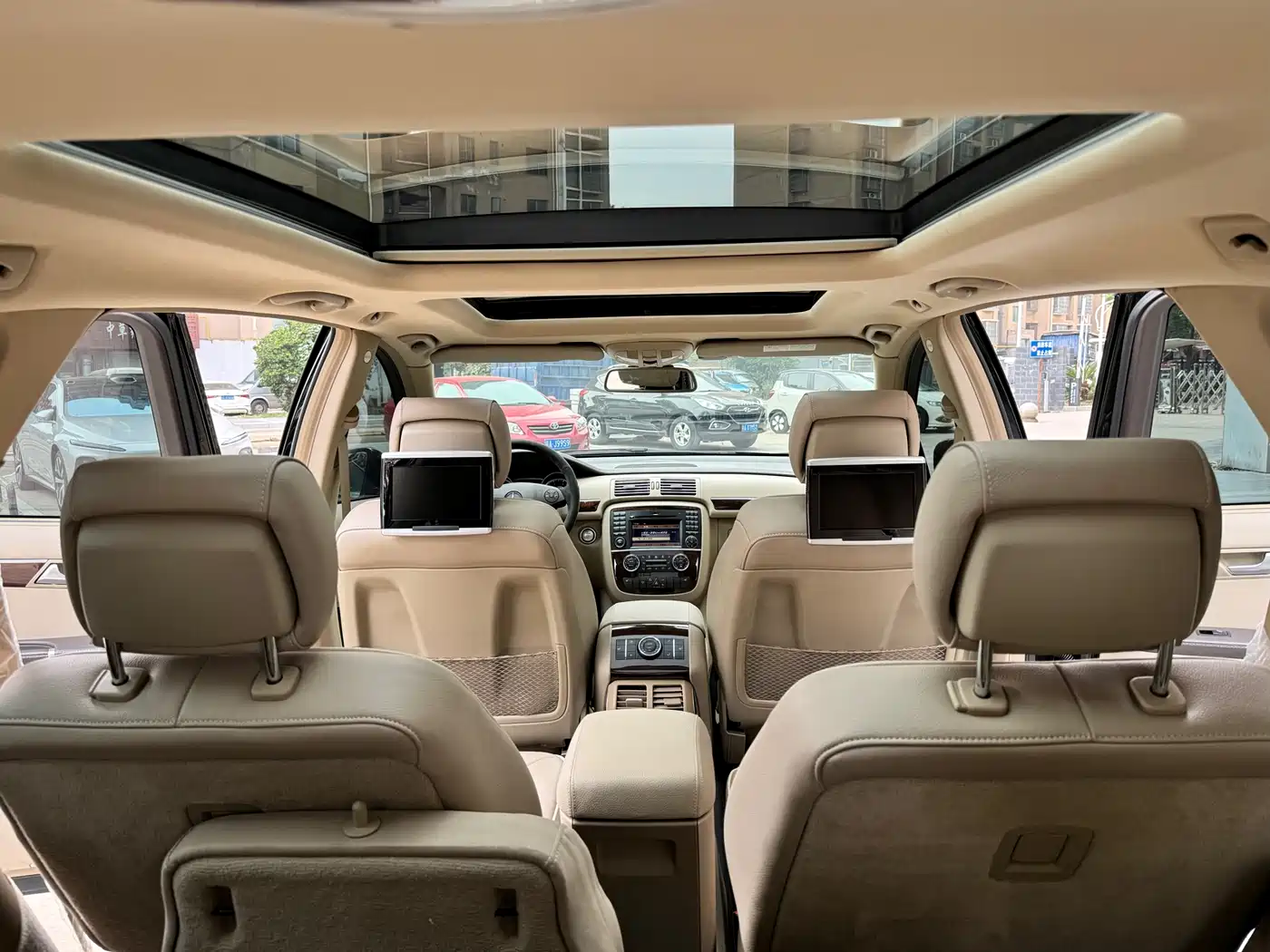 Mercedes-Benz R-Class 2010 R 500 L 4MATIC Grand Edition фото 11