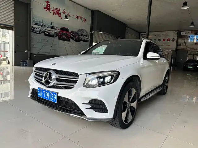 MERCEDES-BENZ GLC