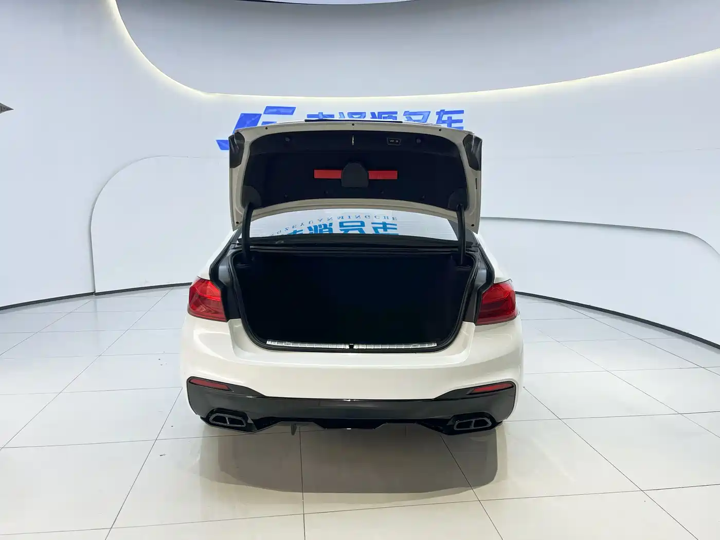 BMW 5 Series 2018 530Li Premium M Sport Package фото 6