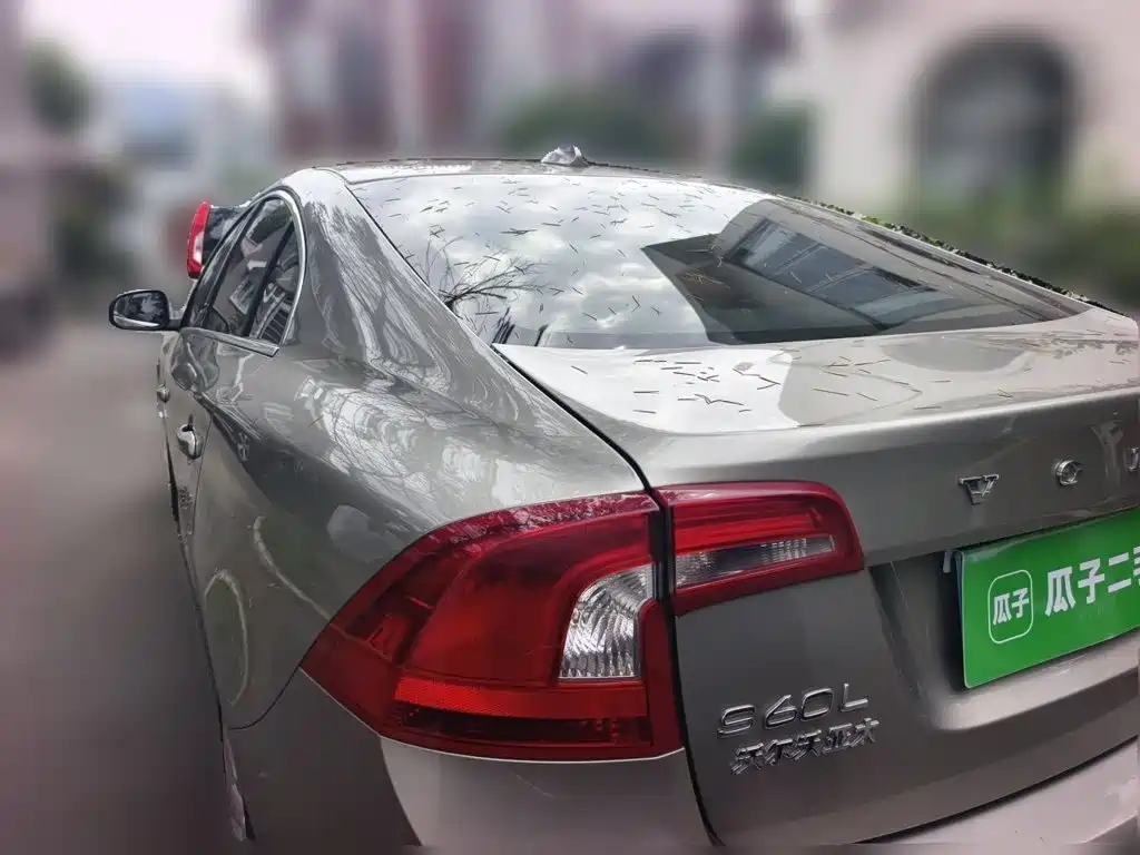 Фото 25 - Volvo S60