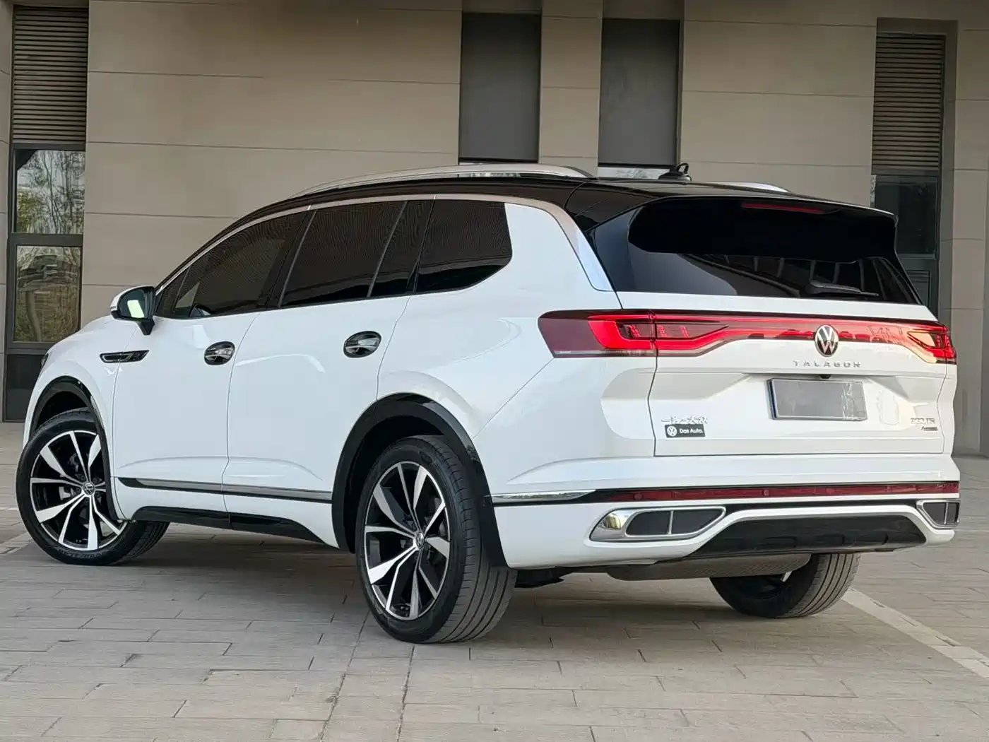 Volkswagen Talagon 2022 380TSI 4WD R-Line Explorer Edition 6-seater фото 4