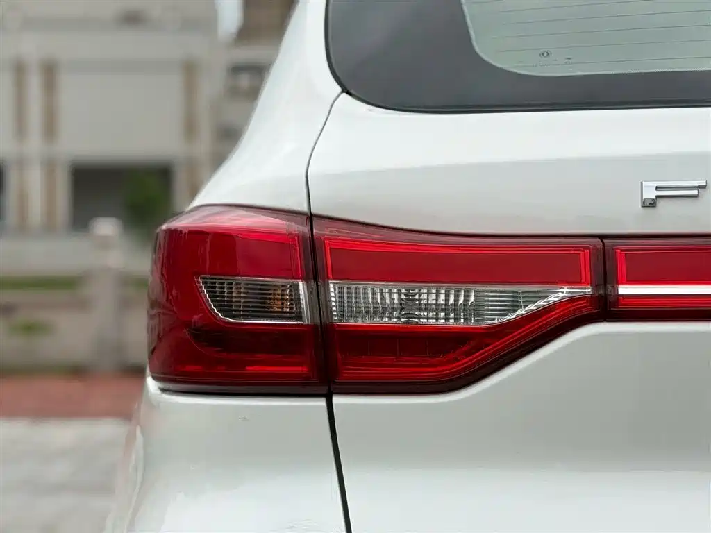 DONGFENG DONGFENG DEMEANOR MX5