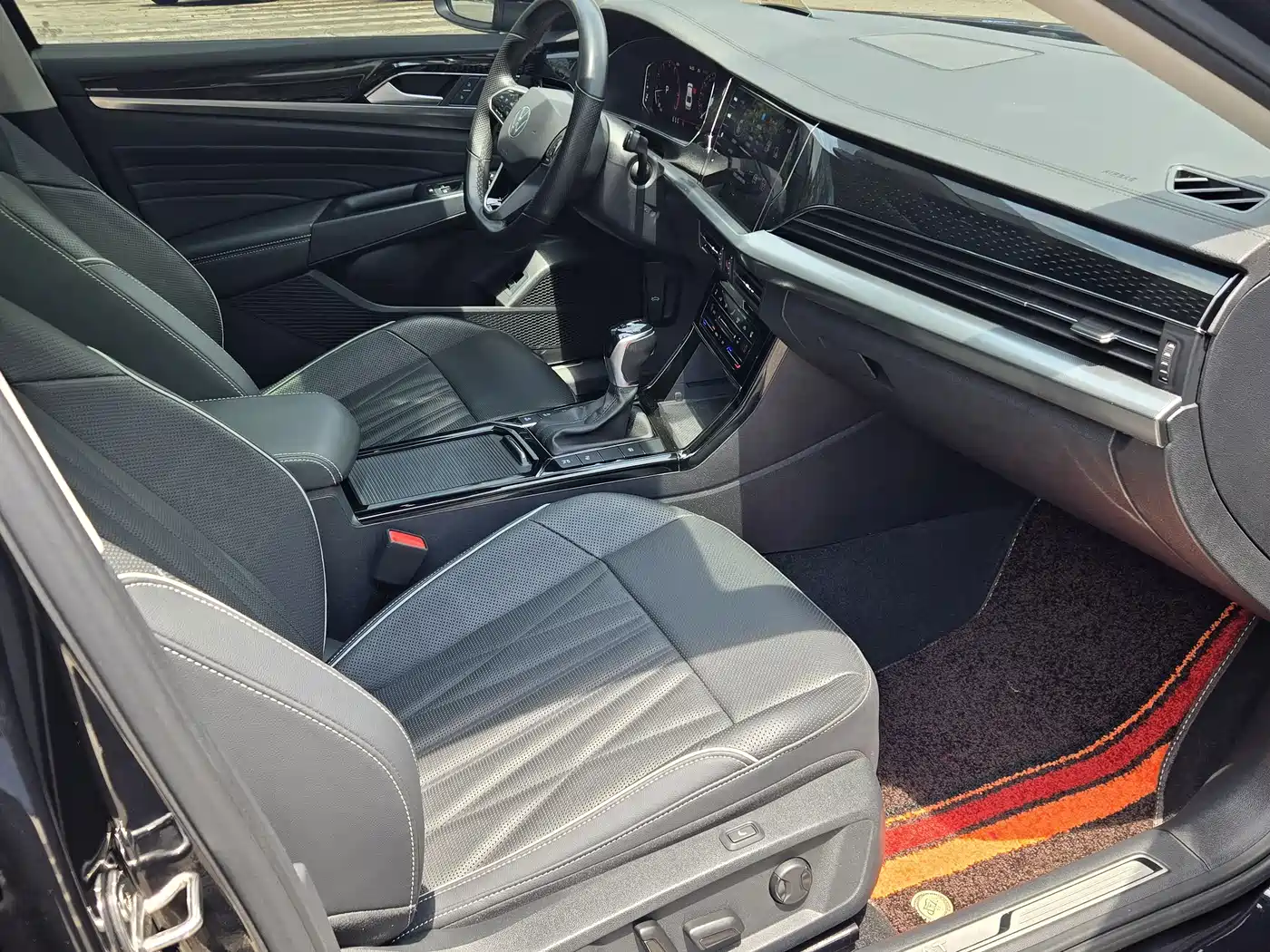 Фото 11 - Volkswagen Passat