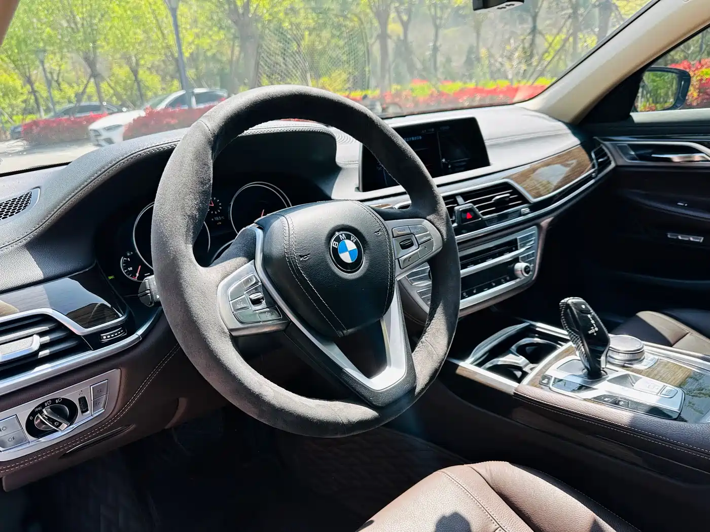 BMW 7 Series 2016 730Li Leading фото 7